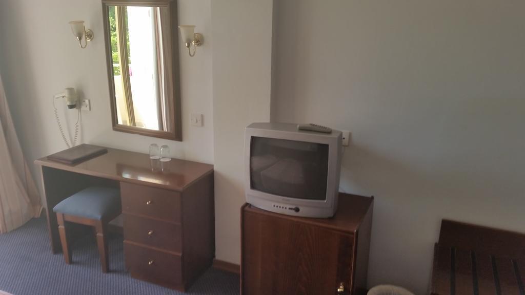 Crown Resorts Henipa Lárnaka Kültér fotó