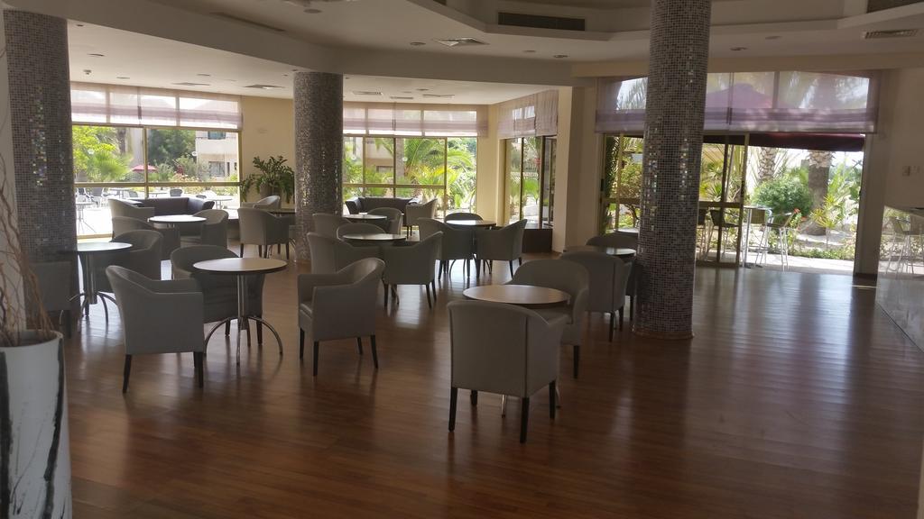 Crown Resorts Henipa Lárnaka Kültér fotó