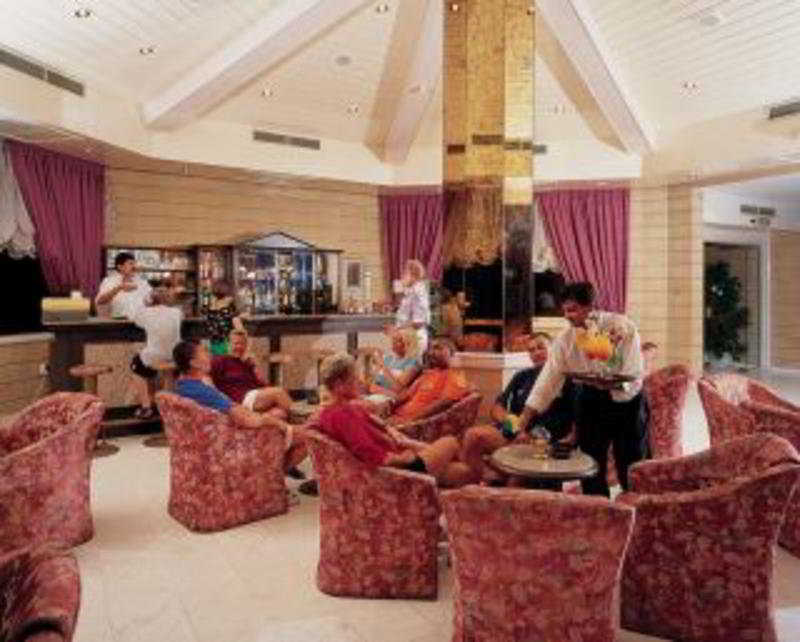 Crown Resorts Henipa Lárnaka Kültér fotó