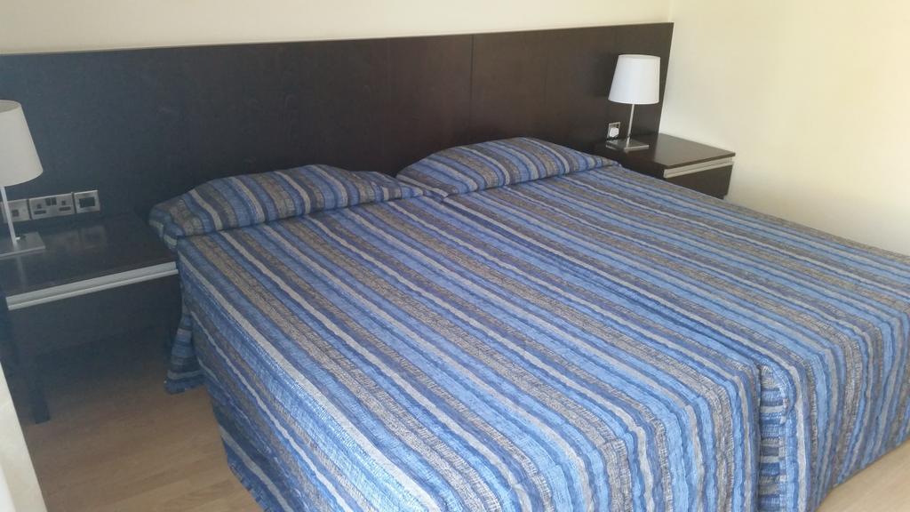 Crown Resorts Henipa Lárnaka Kültér fotó
